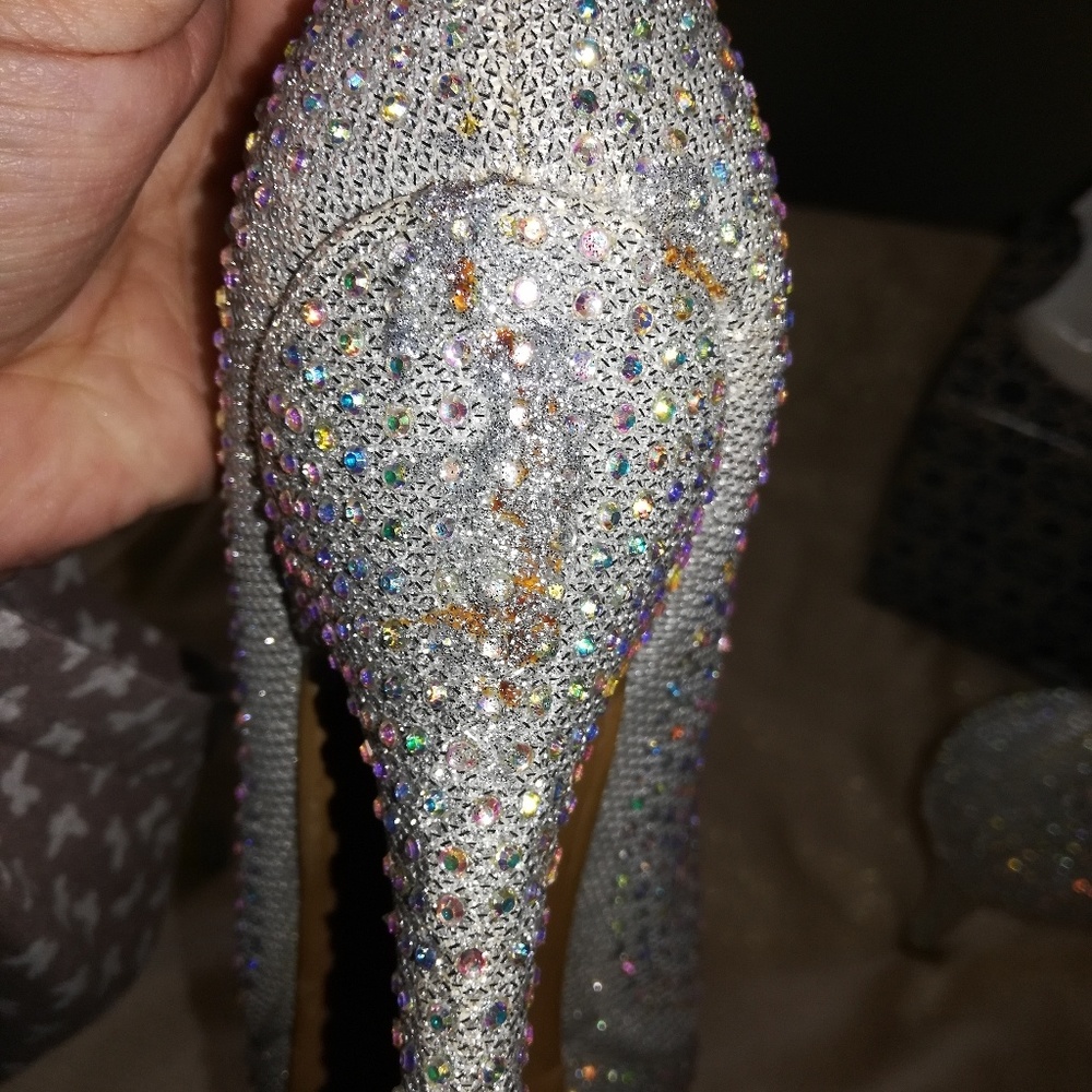 Shoes - Picture 3 of 6